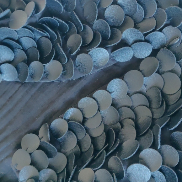 Black Mini skirt - Picture 4 of 4